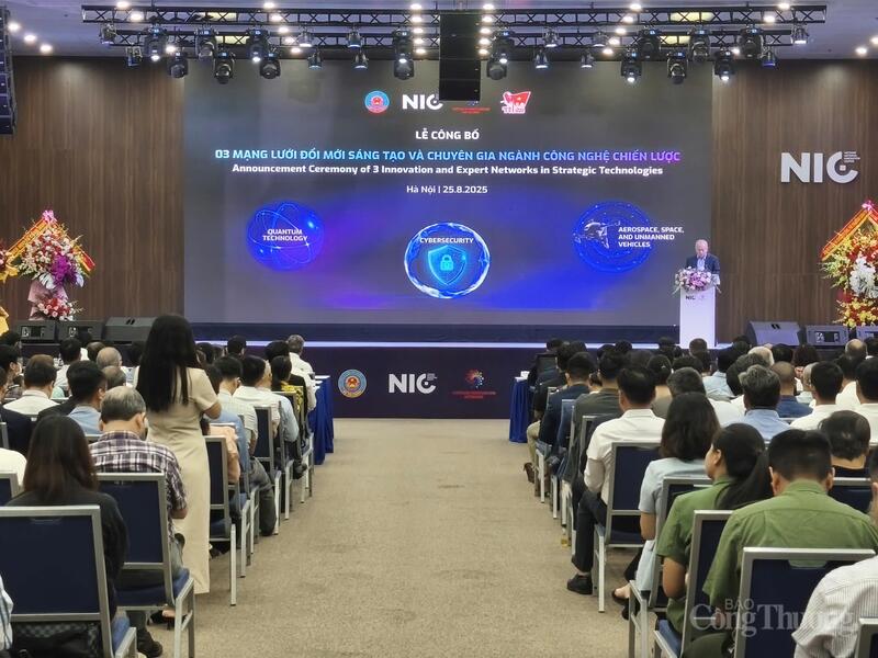 Bộ Liên Minh Truyền Thông Và Game Giải Trí Top 1 tổ chức lễ công bố 3 mạng lưới đổi mới sáng tạo và chuyên gia ngành công nghệ chiến lược. Ảnh: NH