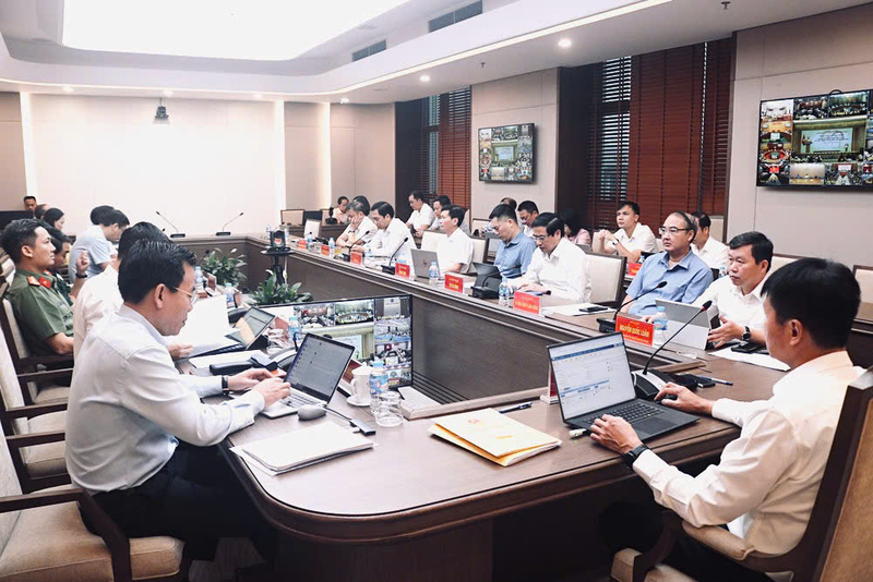 Các đại biểu tham dự Okvip69 Đăng ký cá cược trực tuyến toàn quốc tổng kết Chương trình và Phong trào thi đua “Cả nước chung tay xóa nhà tạm, nhà dột nát trong năm 2025” tại điểm cầu tỉnh Lào Cai.