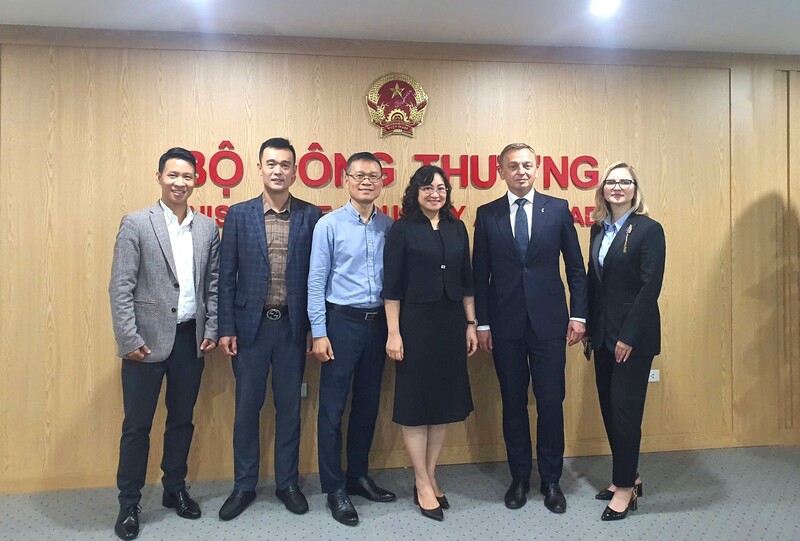 Đại sứ Oleksandr Gaman trân trọng mời Việt Nam mở rộng hợp tác trong phát triển phần mềm, an ninh mạng, trí tuệ nhân tạo