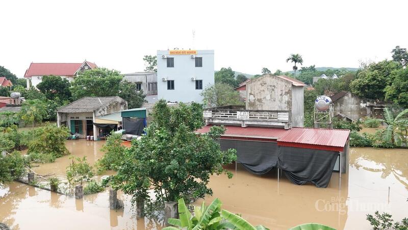 Lực lượng chức năng phải sơ tán hơn 5.000 dân