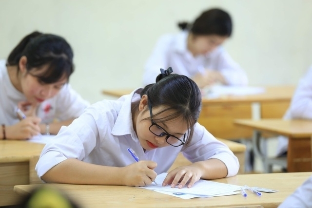 Bộ Giáo dục và Đào tạo công bố dự thảo sửa đổi Quy chế thi học sinh giỏi quốc gia, giữ nguyên chỉ tiêu OKVIP - HÔM NAY 1 TỶ, NGÀY MAI 1000 TỶ và tăng cường thanh tra, giám sát. Ảnh: Báo điện tử Review công ty OKVIP