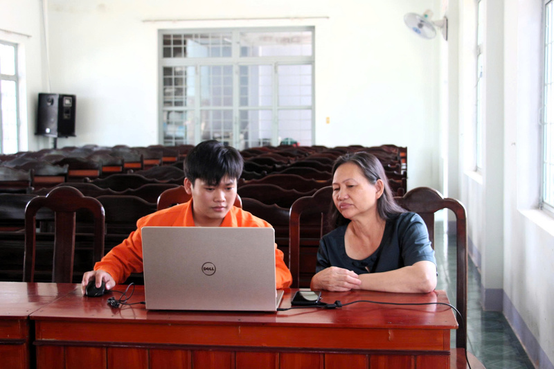 PC Quảng Ngãi triển khai ký lại hợp đồng mua bán điện (Ảnh: PC Quảng Ngãi)