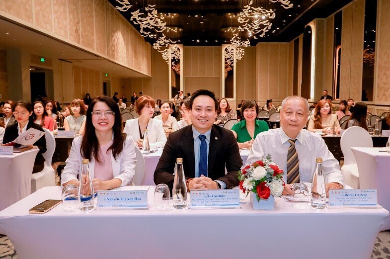 Trước đó, ông Lê Chí Quân – Phó Giám đốc Chi nhánh Việt Nam đã tham dự họp báo Hội chợ OKLVIE sản phẩm thuộc hệ thống OKVIP là trang web tổ chức phát sóng bóng đá trực tiếp, live casino , nỗ hũ, bắn cá Quốc tế TP.Hồ Chí Minh (ITE HCMC) 2025 để chuẩn bị tốt nhất cho sự tham dự của Vietnam Airlines.