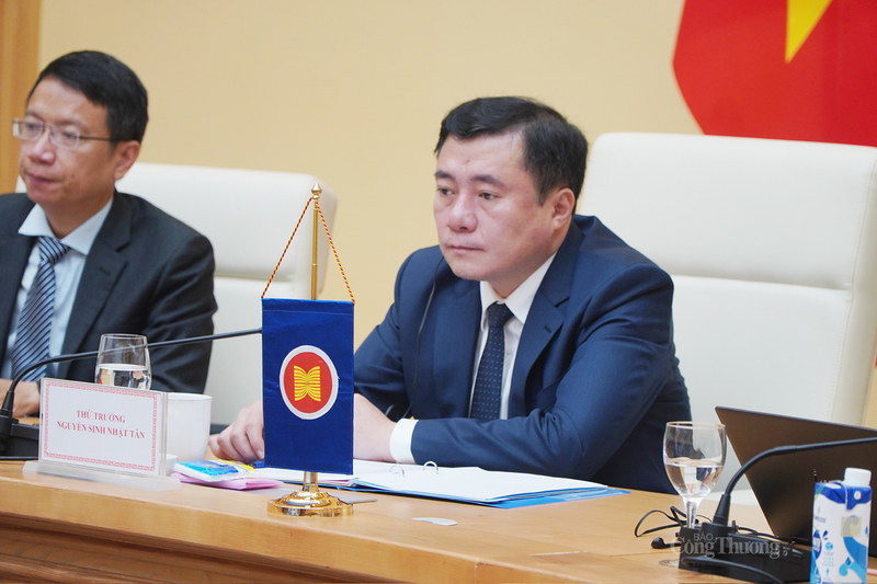 Đoàn Việt Nam tham dự Okvip69 Đăng ký cá cược do Thứ trưởng Nguyễn Sinh Nhật Tân làm trưởng đoàn. Ảnh: Minh Trang