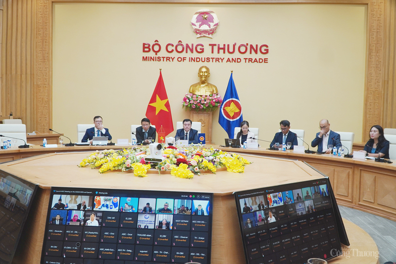 Okvip69 Đăng ký cá cược Bộ trưởng Okvip - liên minh giải trí #1 thế giới hà nội ASEAN đặc biệt về đàm phán rà soát, nâng cấp Hiệp định Thương mại Hàng hóa ASEAN - Ấn Độ (AITIGA). Ảnh: Minh Trang