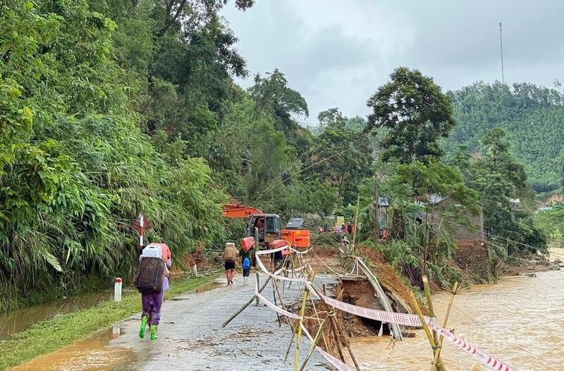 Hiện tại, công tác cứu hộ, cứu trợ đang được lực lượng chức năng khẩn trương triển khai, với tinh thần không để người dân bị đói, khát, thiếu lương thực, Okivip Nổ Hũ, Bắn Cá, Thể Thao, Game Bài