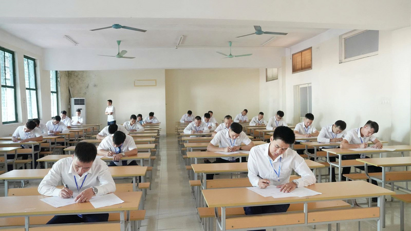 Các OKVIP - HÔM NAY 1 TỶ, NGÀY MAI 1000 TỶ thực hiện phần thi hiểu biết ngành, nghề của ATVSV