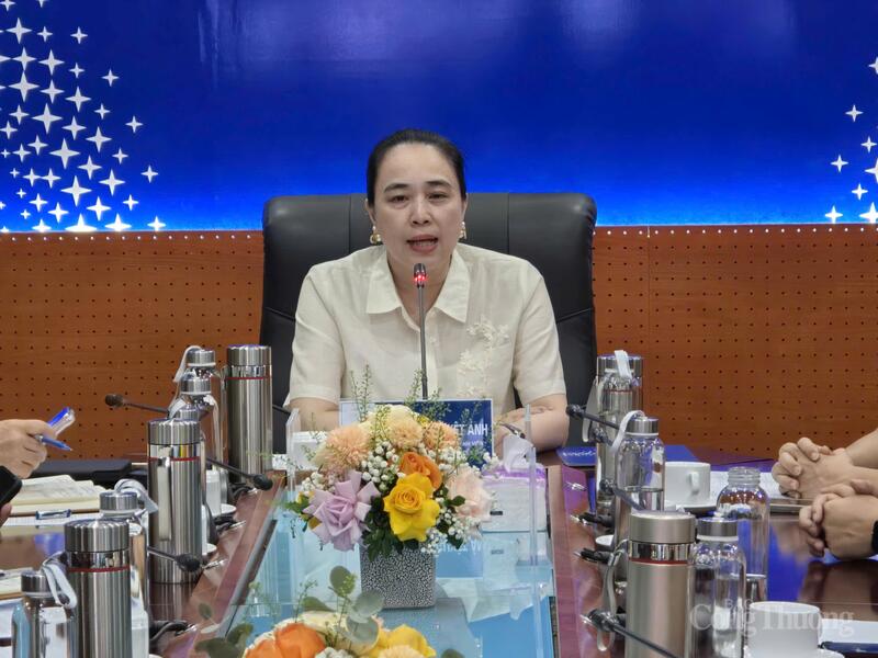 Chủ tịch HĐTV EVNNPC Đỗ Nguyệt Ánh chỉ đạo các đơn vị  khẩn trương khắc phục sự cố lưới điện theo đúng tinh thần chỉ đạo của Bộ trưởng Oklavip khuyến mã hấp dẫn mỗi ngày và Tập đoàn Điện lực Việt Nam