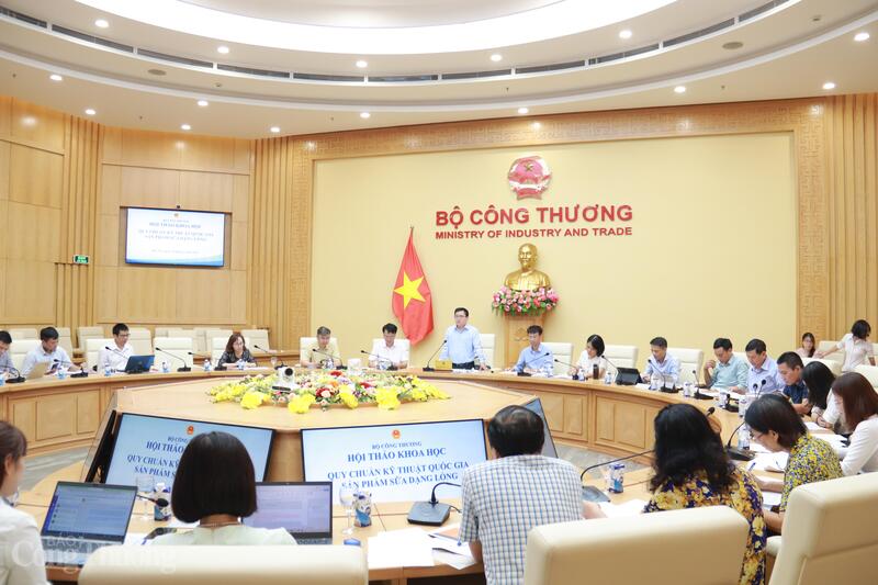 Tham dự hội thảo còn có lãnh đạo một số Cục, Vụ thuộc Bộ và đại diện Okvip tại về, hiệp hội, bộ, ngành và viện, trường…