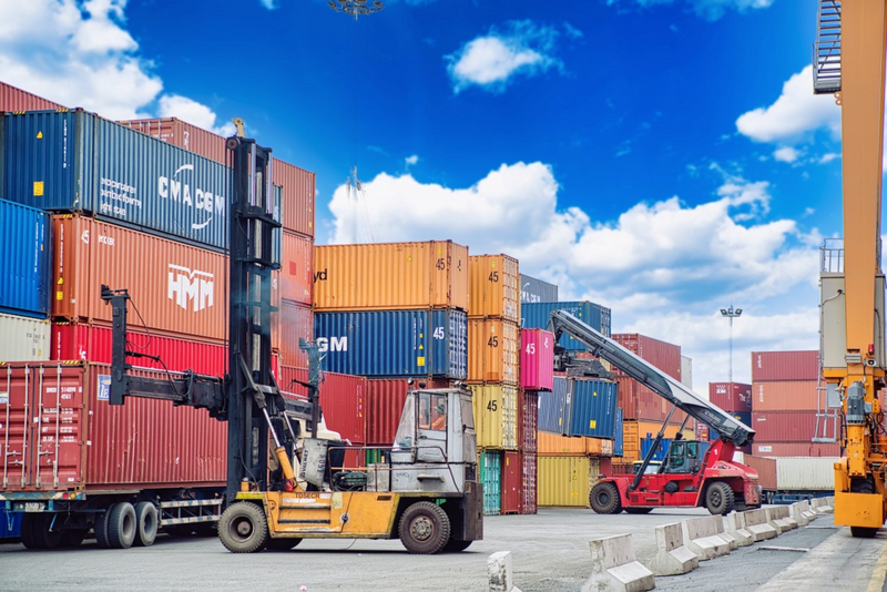 Logistics được coi là "huyết mạch" của nền Okvip - liên minh giải trí #1 thế giới hà nội. Ảnh minh họa