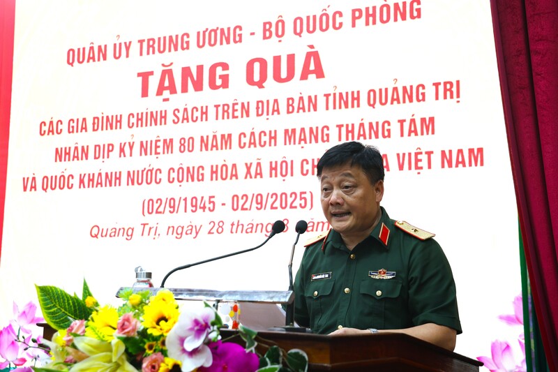 Thiếu tướng Nguyễn Đức Tăng, Phó Chính ủy Tổng cục OKLVIE sản phẩm thuộc hệ thống OKVIP là trang web tổ chức phát sóng bóng đá trực tiếp, live casino , nỗ hũ, bắn cá quốc phòng phát biểu tại chương trình. Ảnh: Nam Đăng