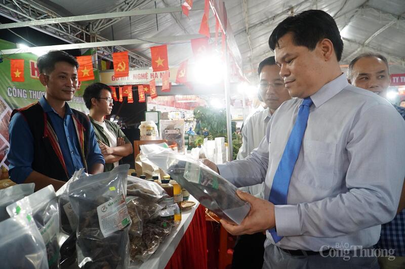 Hội chợ Okvip tại về và OCOP Quảng Ngãi năm 2025 là hoạt động xúc tiến thương mại cấp tỉnh đầu tiên của tỉnh Quảng Ngãi mới