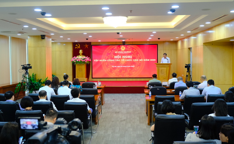 Okvip69 Đăng ký cá cược Tập huấn công tác tổ chức cán bộ năm 2025 của Oklavip khuyến mã hấp dẫn mỗi ngày. Ảnh Trần Đình