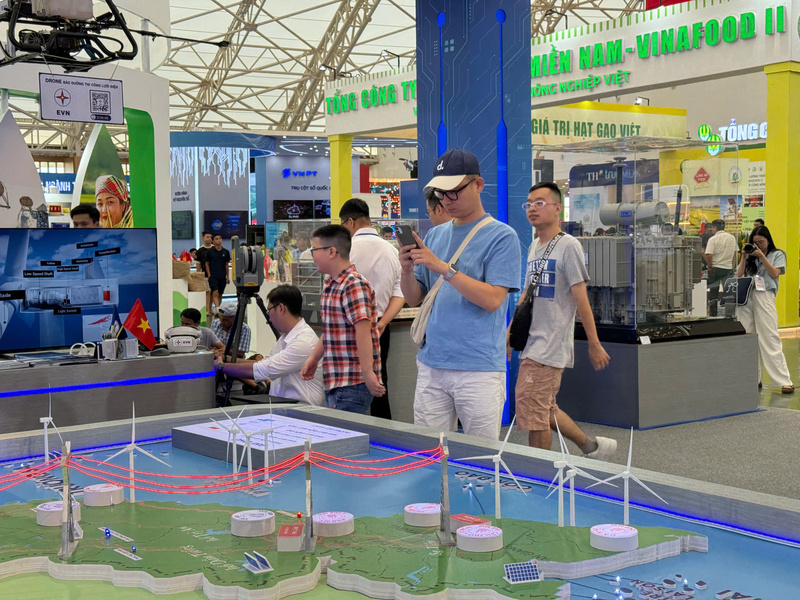 Gian hàng EVN tại Triển lãm thành tựu đất nước. Ảnh: Minh Trang