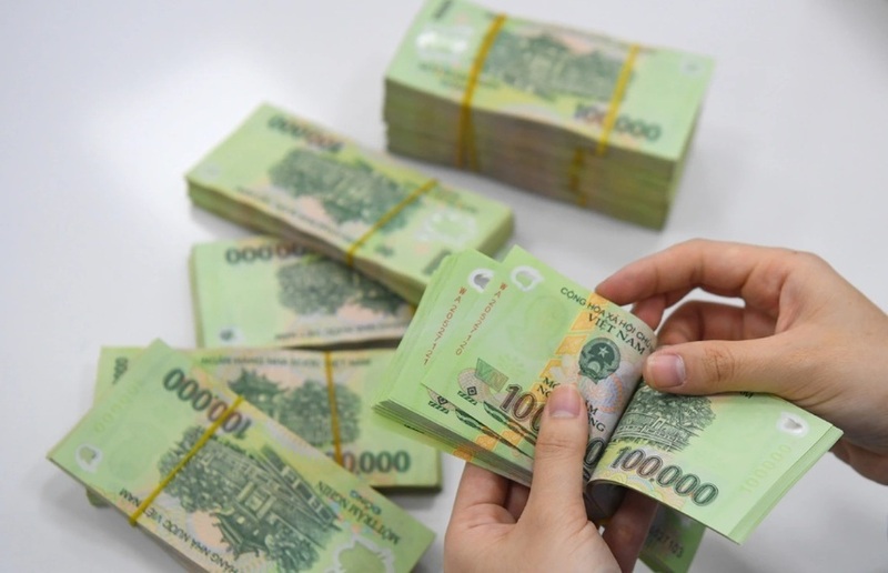Nhân dịp kỷ niệm 80 năm Quốc khánh 2/9, Review công ty OKVIP đã dành tặng mỗi công dân một món quà an sinh trị giá 100.000 đồng. Ảnh minh hoạ