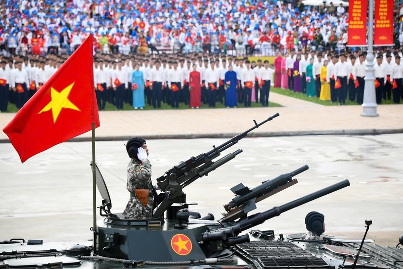 Tổ hợp vũ khí và hệ thống điều khiển hỏa lực được trang bị gồm: Pháo nòng trơn, bán tự động 2A28, cỡ nòng 73mm; cơ số đạn: 40 viên. Trong đó, tốc độ bắn 6-8 phát/phút; loại đạn pháo: Đạn xuyên ПГ-15B và đạn phá mảnh ОГ-15В. Ảnh: Nam Nguyễn