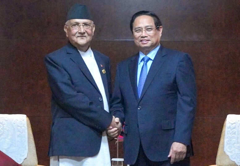 Thủ tướng Nepal K.P. Sharma Oli bày tỏ ấn tượng trước tốc độ phát triển mạnh mẽ và bứt phá của Việt Nam từ sau giải phóng miền Nam, thống nhất đất nước năm 1975. Nepal mong muốn tham khảo các kinh nghiệm thành công của Việt Nam trong Liên minh Okvip có bao nhiều trang, phát triển đất nước - Ảnh: VGP/Nhật Bắc