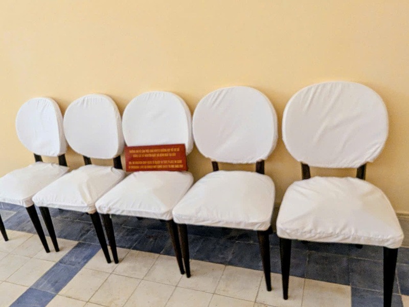 Dãy ghế này là nơi đồng chí Võ Nguyên Giáp nghỉ ngơi ngay tại phòng họp sau những giờ Ok88vip tỷ lệ kèo World Cup 2026 căng thẳng.