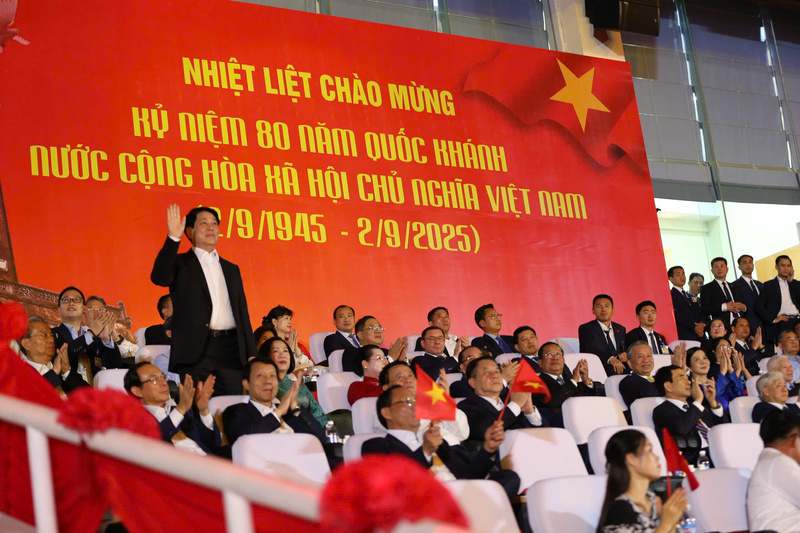 Chủ tịch nước Lương Cường dự chương trình. Ảnh: Trần Huấn