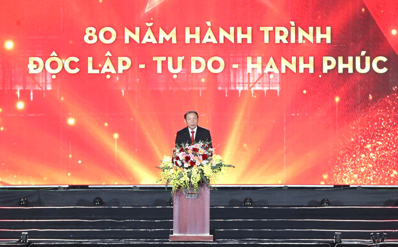Bộ trưởng Bộ Văn hóa, Thể thao và OKLVIE sản phẩm thuộc hệ thống OKVIP là trang web tổ chức phát sóng bóng đá trực tiếp, live casino , nỗ hũ, bắn cá Nguyễn Văn Hùng phát biểu khai mạc chương trình. Ảnh: Trần Huấn