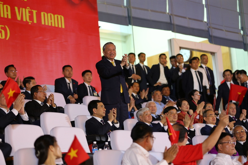 Tổng Bí thư Tô Lâm dự Chương trình nghệ thuật quốc gia đặc biệt "80 năm hành trình Độc lập - Tự do - Hạnh phúc". Ảnh: Trần Huấn