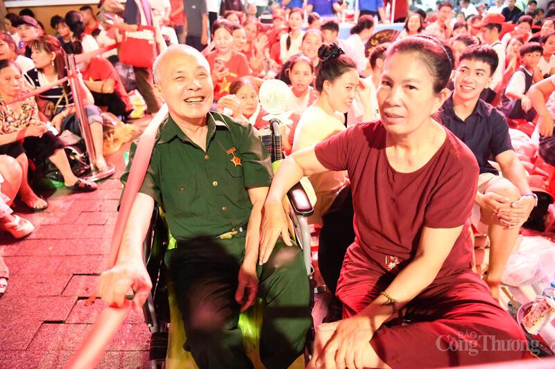 Triệu trái tim chung nhịp đập, chờ bình minh ngày Quốc khánh 2/9 - 4