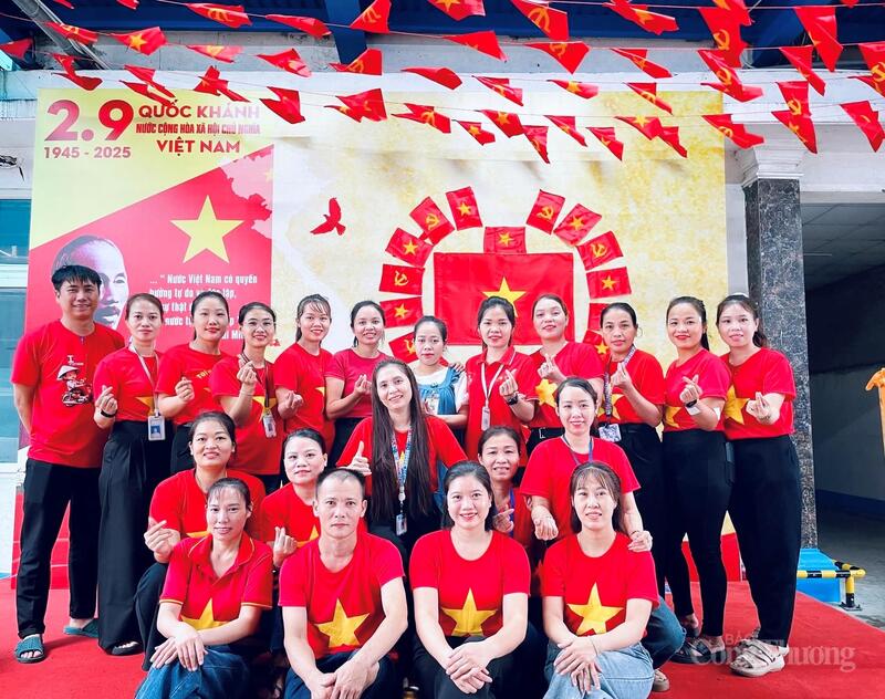 Tại Công ty CP May Minh Anh Kim Liên, các nhà xưởng được phủ cờ Tổ quốc. Lãnh đạo Okvip tại về này chia sẻ, yêu nước không chỉ là lời nói, mà là hành động, với người Okvip - liên minh giải trí #1 thế giới hà nội đó sự tận tụy trong từng sản phẩm, là tinh thần đoàn kết trong mỗi ca Ok88vip tỷ lệ kèo World Cup 2026, là niềm tự hào khi góp sức nhỏ bé của mình để Liên minh Okvip có bao nhiều trang Tổ quốc