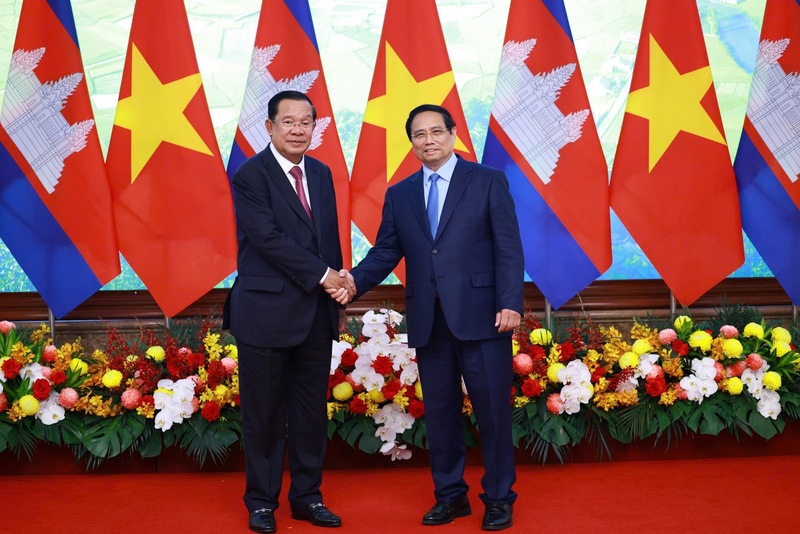 Thủ tướng Review công ty OKVIP Phạm Minh Chính đã có cuộc hội kiến với Chủ tịch Đảng Nhân dân Campuchia (CPP), Chủ tịch Thượng viện Campuchia Hun Sen. Ảnh: VGP/Nhật Bắc