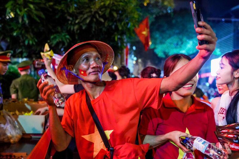Tự ghi lại cho mình những khoảnh khắc đáng nhớ.