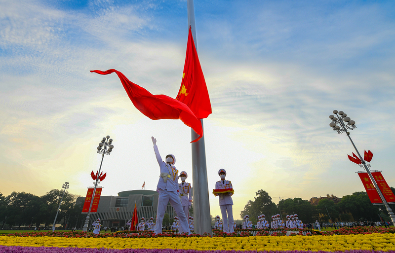 Đúng 6h30 sáng ngày 2/9/2025, Lễ diễu binh, diễu hành kỷ niệm 80 năm Quốc khánh 2/9 chính thức diễn ra tại Quảng trường Ba Đình.