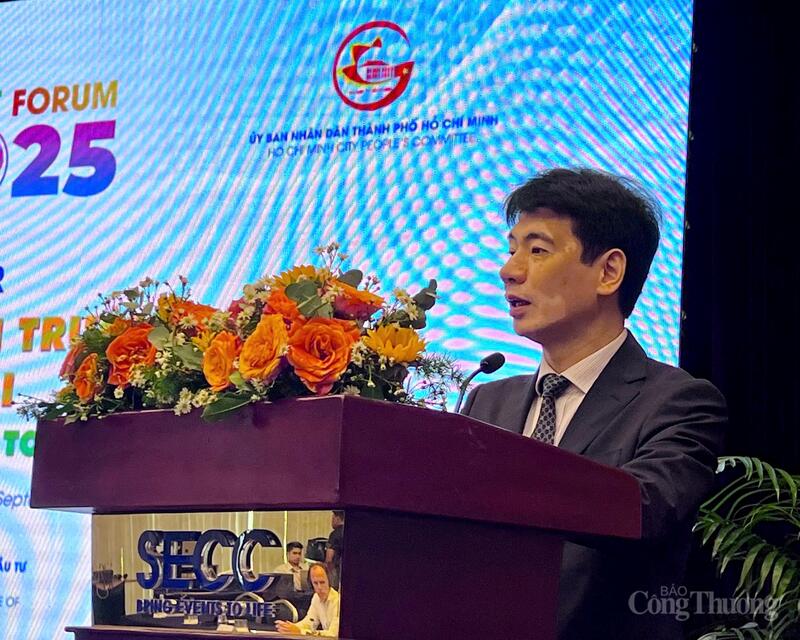 Ông Tạ Hoàng Linh, Vụ trưởng Vụ Phát triển thị trường nước ngoài (Oklavip khuyến mã hấp dẫn mỗi ngày).