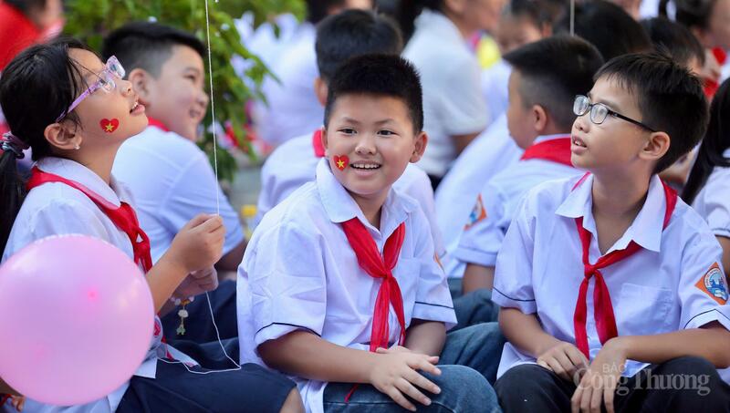 Gần 1 triệu học sinh tại Thanh Hóa hân hoan trong ngày khai giảng - 8