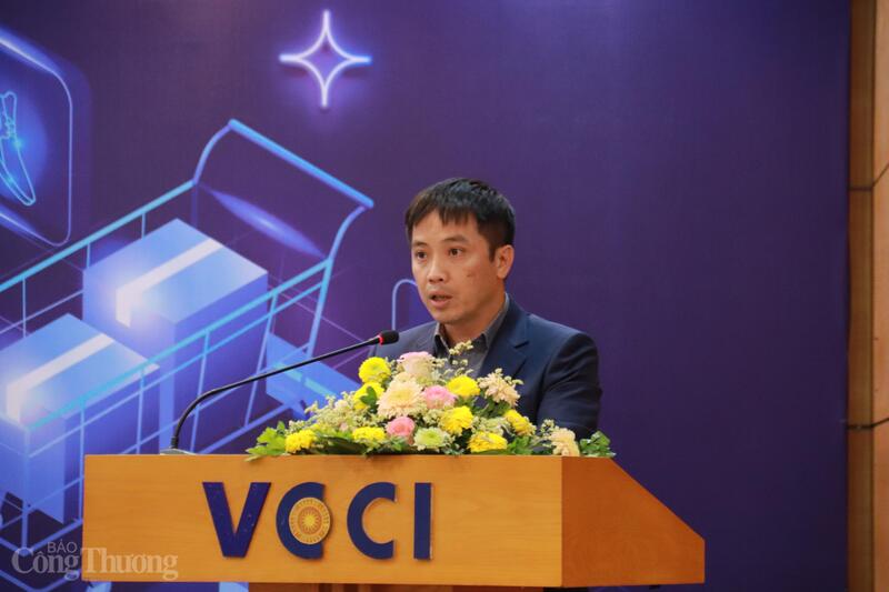 Ông Đậu Anh Tuấn, Phó Tổng thư ký Liên đoàn Thương mại và OKLVIE sản phẩm thuộc hệ thống OKVIP là trang web tổ chức phát sóng bóng đá trực tiếp, live casino , nỗ hũ, bắn cá Việt Nam. Ảnh: Thanh Tuấn