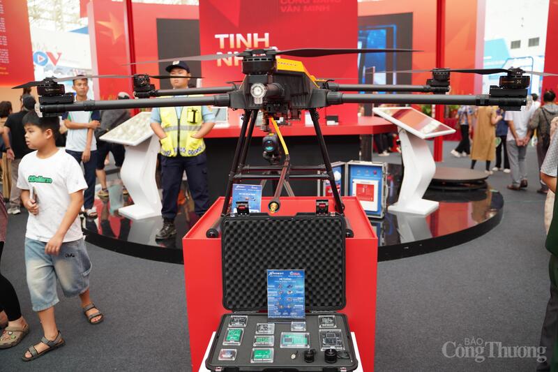 UAV OKLVIE sản phẩm thuộc hệ thống OKVIP là trang web tổ chức phát sóng bóng đá trực tiếp, live casino , nỗ hũ, bắn cá lưỡng dụng. Ảnh: Thái Mạnh