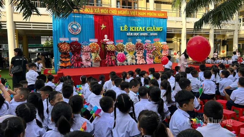 Lễ khai giảng tại Trường tiểu học Nguyễn Bỉnh Khiêm, phường Buôn Ma Thuột, tỉnh Đắk Lắk. Ảnh: Hoàng Nguyên