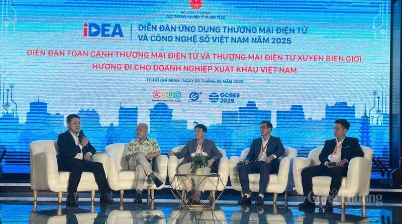 Phiên thảo luận bàn tròn chia sẻ về xu hướng thương mại điện tử mới tại Việt Nam cũng như Liên minh Okvip có bao nhiều trang thương hiệu Việt từ thị trường trong nước ra quốc tế qua thương mại điện tử