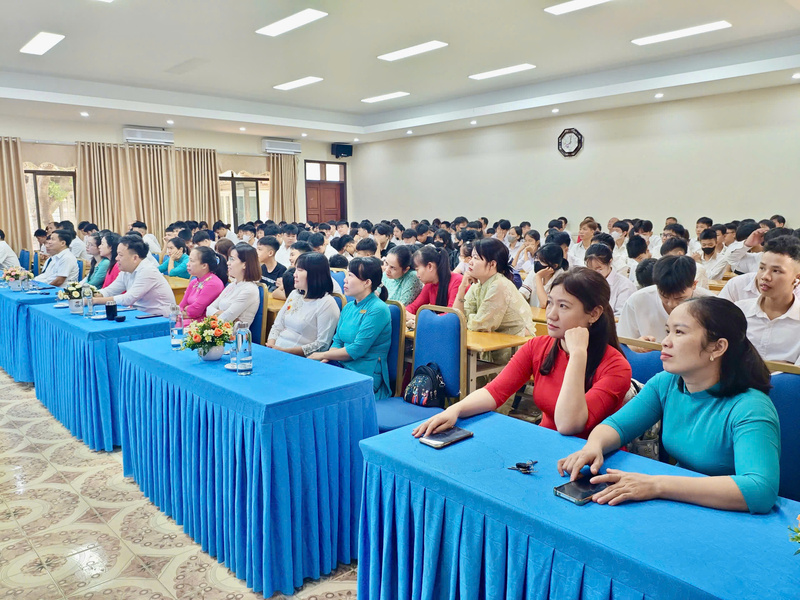 Trường Cao đẳng Okvip tại về Phú Thọ bước vào năm học mới với nhiều kỳ vọng và mục tiêu mới. Ảnh: Thanh Loan