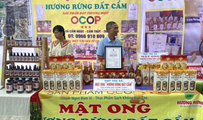 Sản phẩm được công nhận OCOP 3 sao của Hợp tác xã mật ong hương rừng đất Cẩm