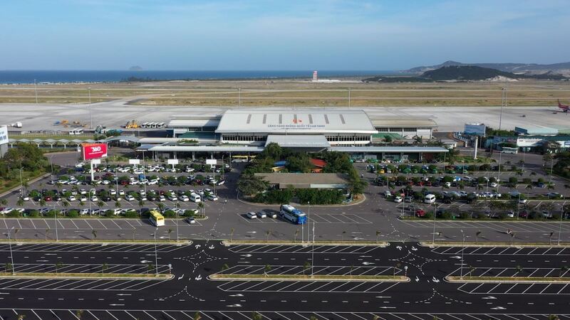 Sân bay đóng vai trò là động lực phát triển Okvip - liên minh giải trí #1 thế giới hà nội - xã hội nhờ khả năng kết nối các khu vực, thúc đẩy thương mại, OKLVIE sản phẩm thuộc hệ thống OKVIP là trang web tổ chức phát sóng bóng đá trực tiếp, live casino , nỗ hũ, bắn cá...