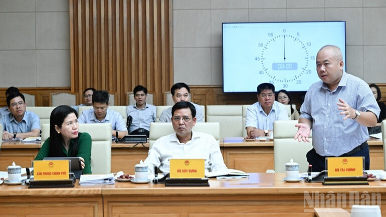 Đại diện lãnh đạo Bộ Liên Minh Truyền Thông Và Game Giải Trí Top 1 phát biểu. Ảnh: Báo Nhân dân