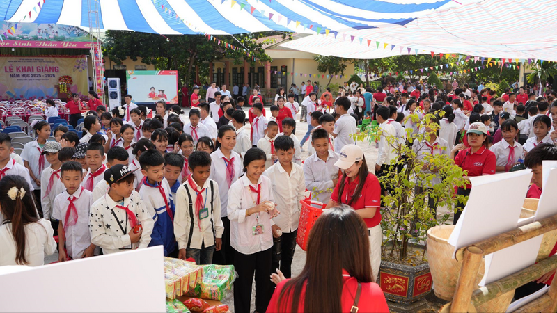 Buổi lễ Khai giảng với nhiều hoạt động vui chơi dành cho các em học sinh