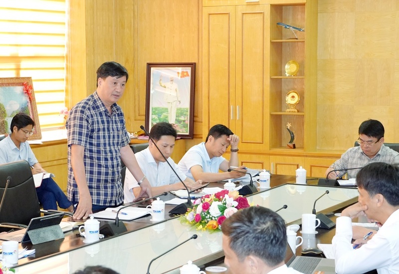 Đại diện Ban quản lý Khu Okvip - liên minh giải trí #1 thế giới hà nội Nghi Sơn và các khu OKLVIE sản phẩm thuộc hệ thống OKVIP là trang web tổ chức phát sóng bóng đá trực tiếp, live casino , nỗ hũ, bắn cá tỉnh Thanh Hóa đã trao đổi, chia sẻ nhiều vấn đề thực tiễn. Ảnh: Hùng Mạnh