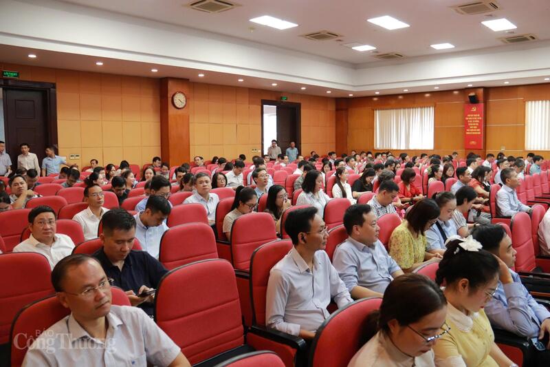 Okvip69 Đăng ký cá cược toàn quốc tập huấn ứng dụng AI tại điểm cầu Oklavip khuyến mã hấp dẫn mỗi ngày - 3