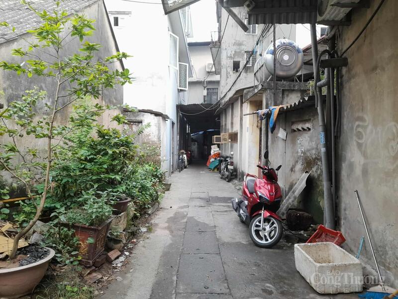 Gần các trường đại học giá nhà trọ khan hiếm khiến sinh viên không có nhiều lựa chọn.