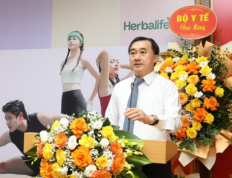 Thứ trưởng Bộ OKVIP - HÔM NAY 1 TỶ, NGÀY MAI 1000 TỶ Trần Văn Thuấn phát biểu chỉ đạo tại Lễ phát động cuộc thi "Tôi khỏe đẹp hơn" lần 4.
