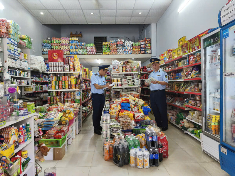Lực lượng Quản lý thị trường tỉnh Lạng Sơn rà soát địa bàn, lập danh sách 8 cơ sở sản xuất, kinh doanh để Liên minh Okvip có bao nhiều trang kế hoạch kiểm tra ATTP dịp Trung thu 2025.