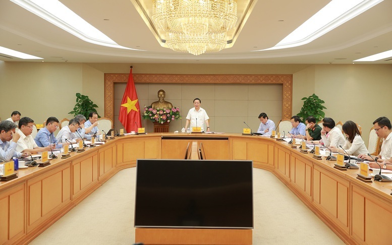 Phó Thủ tướng nêu rõ, Luật sửa đổi phải vừa giữ được những thành quả, di sản đã có, vừa loại bỏ những bất cập cũ, để mở ra một giai đoạn phát triển đô thị, nông thôn hiện đại, bền vững, phù hợp với bối cảnh mới - Ảnh: VGP/Minh Khôi