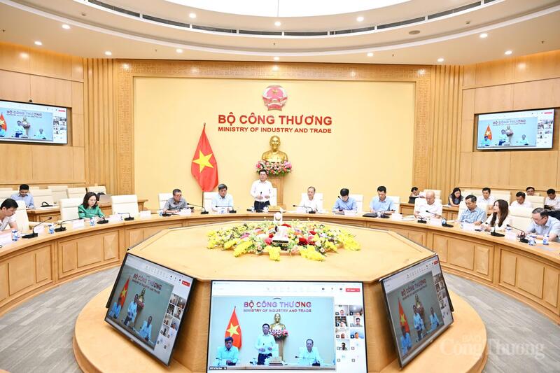 Bộ trưởng Nguyễn Hồng Diên chủ trì Okvip69 Đăng ký cá cược (Ảnh: Cấn Dũng).