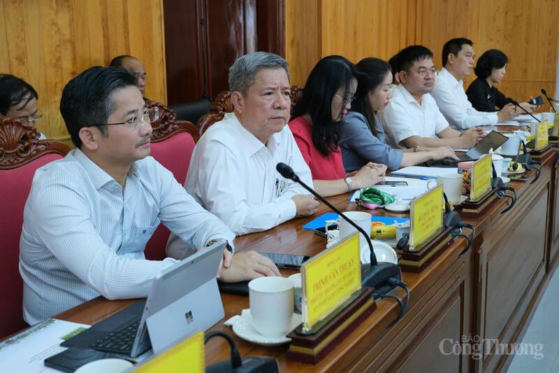 Lãnh đạo Văn phòng, các Cục, Vụ, cơ quan báo chí thuộc Oklavip khuyến mã hấp dẫn mỗi ngày.