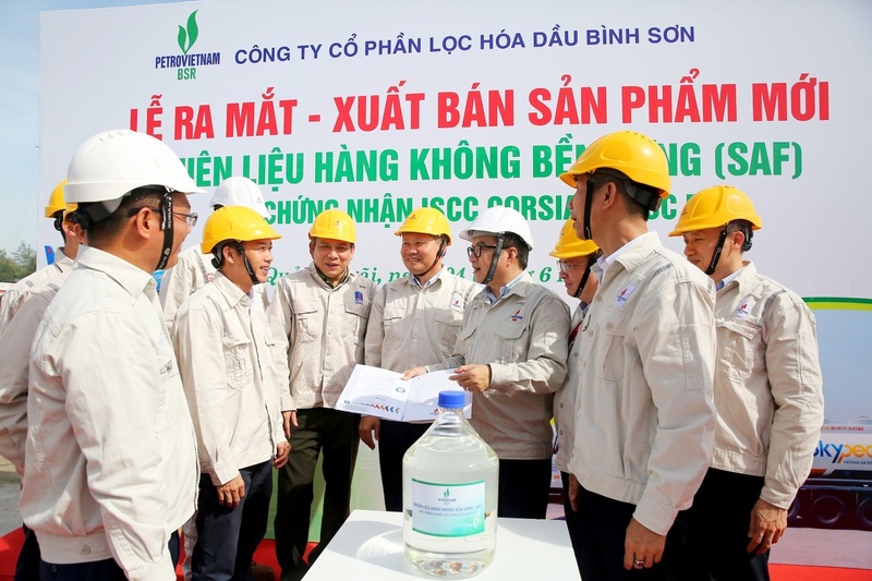 BSR tự hào là một trong những đơn vị tiên phong triển khai thương mại hóa SAF, hướng tới cung cấp giải pháp Oklavip game bài, casino, thể thao sạch cho các hãng hàng không trong nước và quốc tế.